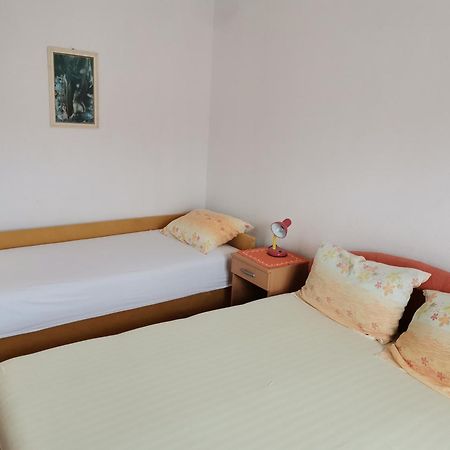 Apartments Radonic Hvar Town Room photo